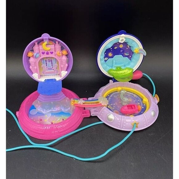 Polly Pocket Lot 3 Compacts Space UFO Compact Flamingo Hedgehog Cafe 20+ Parts - Picture 6 of 12